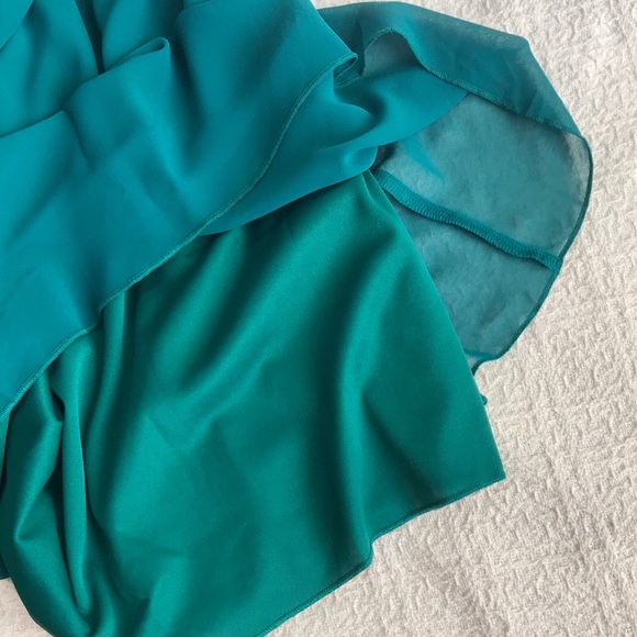 👗Teal green asymmetrical mini dress - Picture 6 of 8